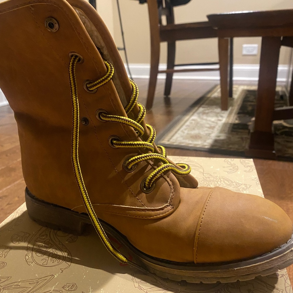 Womens Boots